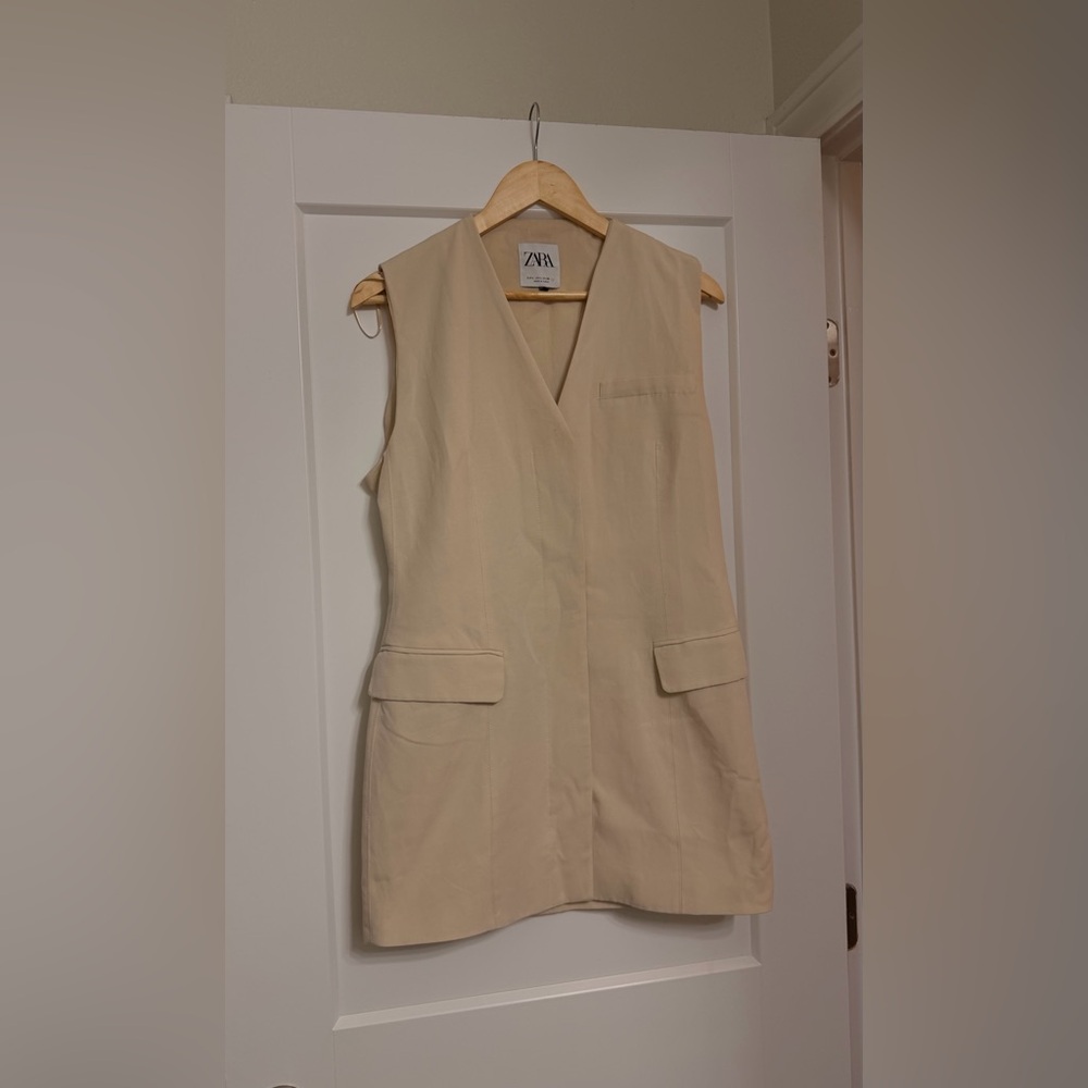 ZARA Cream Sleeveless Tailored Vest